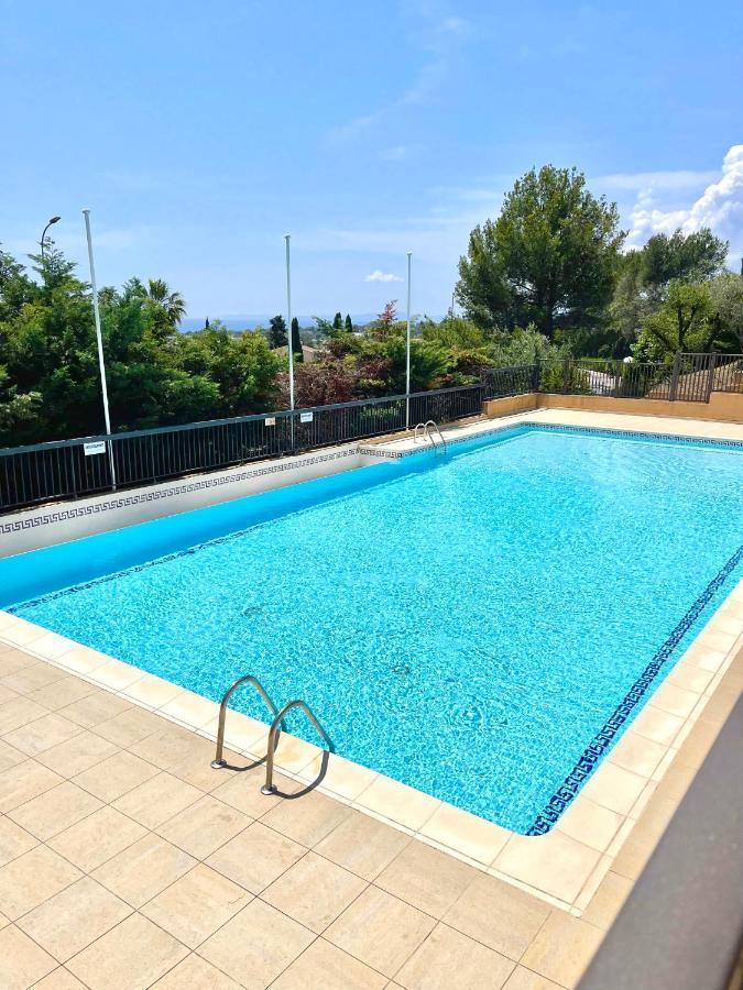 Appartement Vue Exceptionnelle Saint-Raphael  Exterior photo