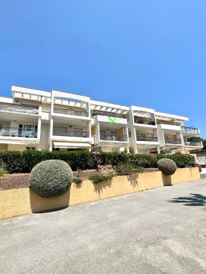 Appartement Vue Exceptionnelle Saint-Raphael  Exterior photo