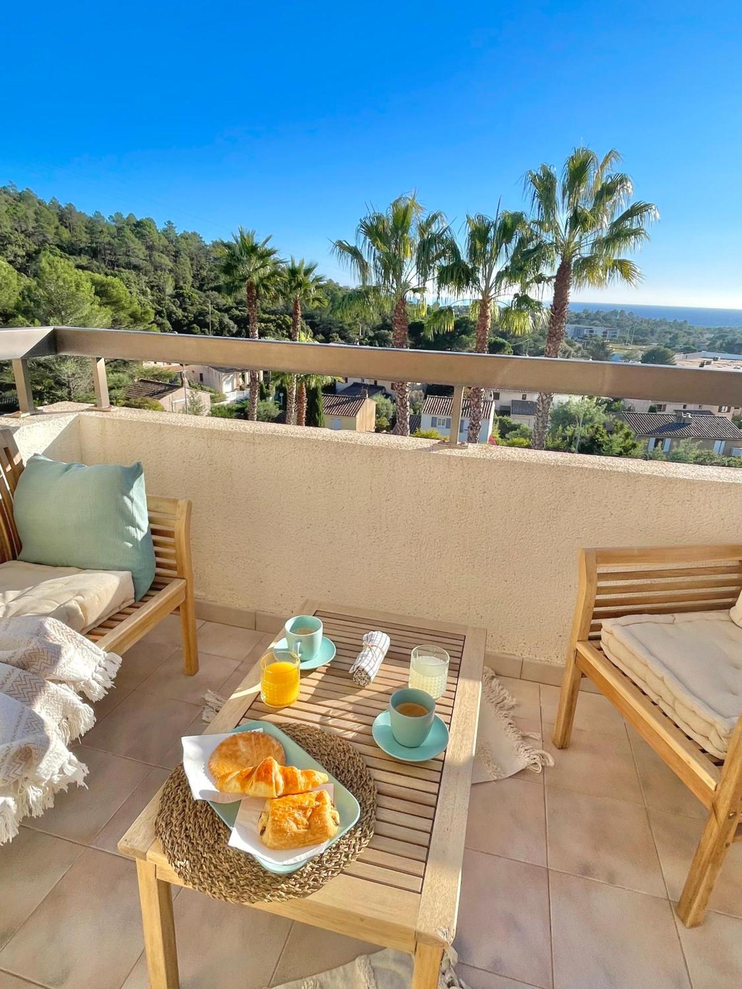 Appartement Vue Exceptionnelle Saint-Raphael  Exterior photo